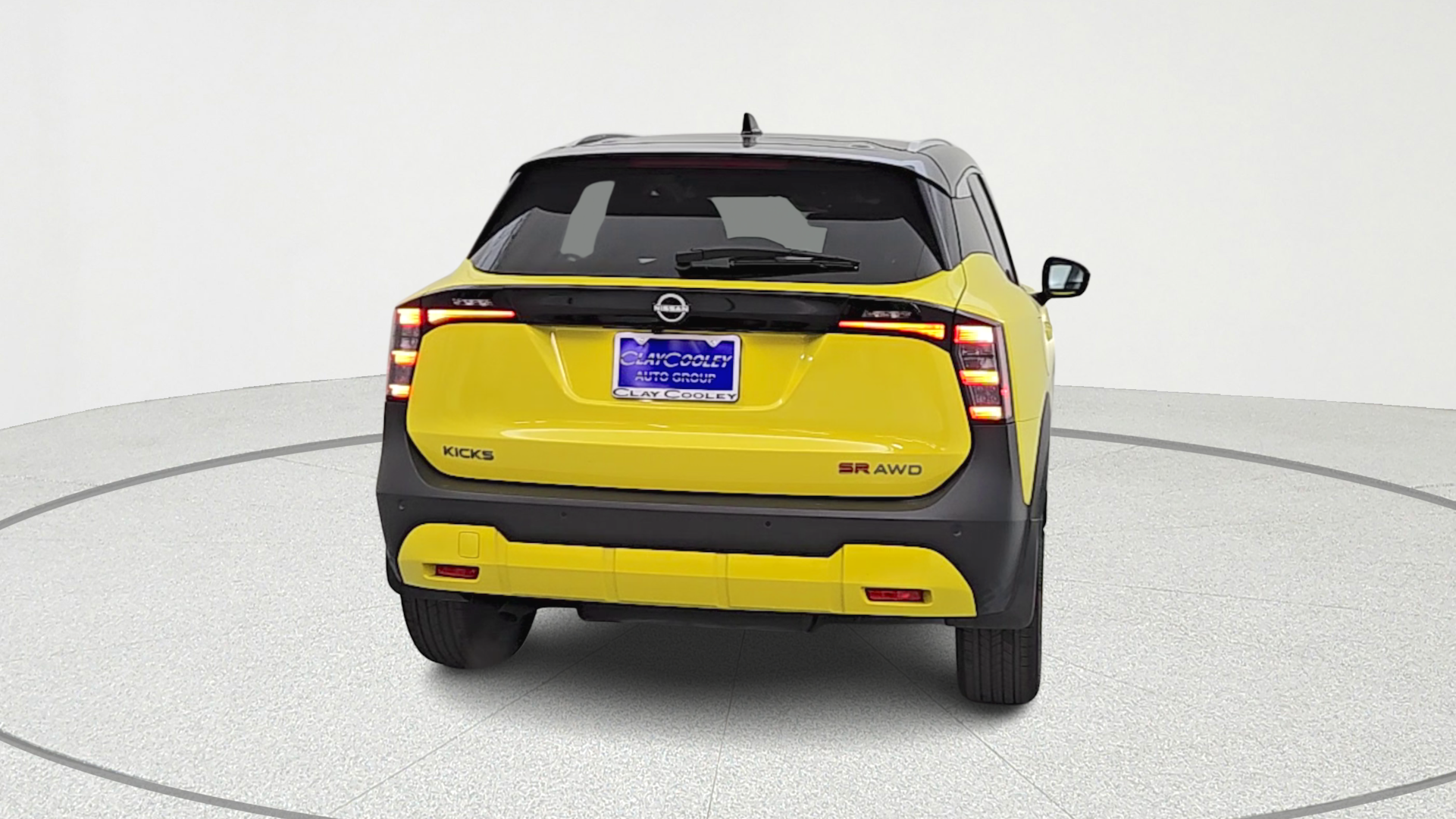 New Yuzu Yellow Metallic/Super Black 2026 Nissan Kicks SR for Sale
