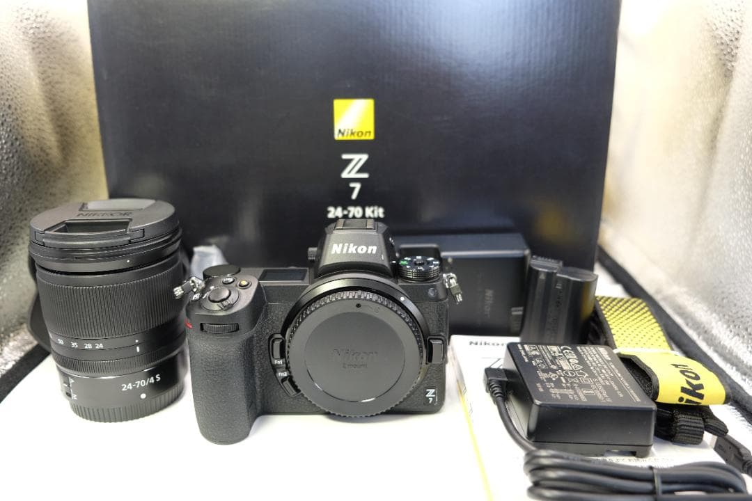 青*空様 極美品 Nikon Z 7 24-70 f4 S S数2707回 CF Nikon Z 24-70mm f4S review | Cameralabs
