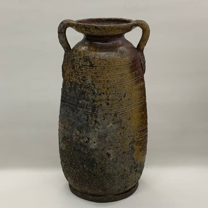【花入10】常滑1（耳付）二代素三　高さ24.5㎝ 花入5】備前5(十文字口 耳付)松園 高さ24㎝ 北島園芸さん